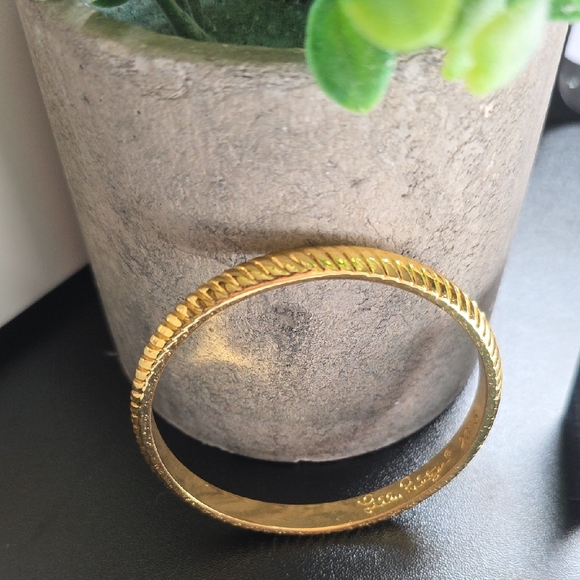 Lilly Pulitzer Jewelry - Lilly Pulitzer Gold Bangle Bracelet